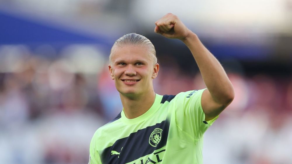 战狼队贡献2射1传！官方：B费当选英超第十五轮最佳球员（对阵狼队2射1传！官方：B费当选英超第15轮最佳球员）