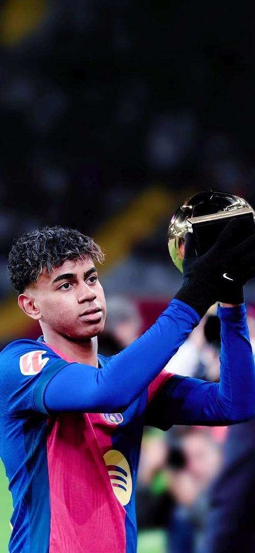 德国U21大名单：17岁卡尔入选，比朔夫、阿尔扬-伊布在列（德国U21公布大名单：17岁卡尔入围，比朔夫、阿尔扬-伊布在内）