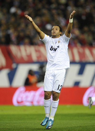 4轮过后唯一保持全胜球队，中日德兰在欧联积分榜暂居榜首（欧联四轮战罢，中日德兰成唯一全胜队，暂居积分榜首）